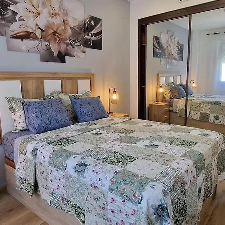 25 With Free Parking And Pool * Bormujos