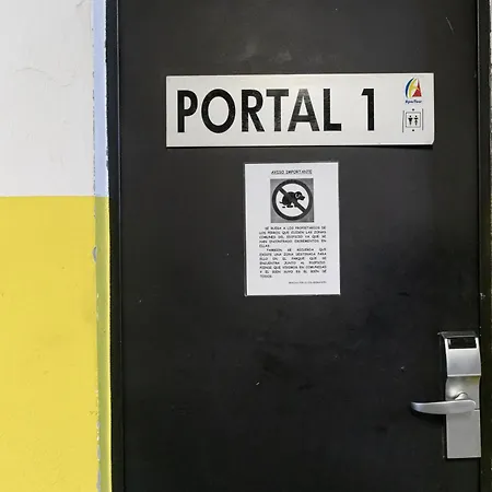 25 With Free Parking And Pool