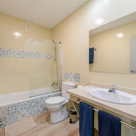 Apartment 25 With Free Parking And Pool Bormujos